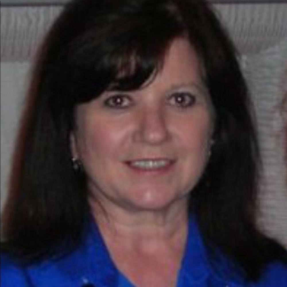 Meet your Posher, Deborah